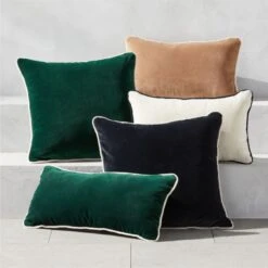 Bronte Green Velvet Outdoor Throw Pillow 20'' -Optimal Furniture Store BronteVelvetGroupFHS23 1