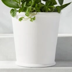 Coulee Round White Metal Outdoor Planter Small -Optimal Furniture Store CouleeCstWhtPlanterRndSmAVSHS23