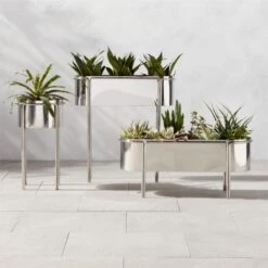 Lazo Stainless Steel Indoor/Outdoor Raised Planter Set Of 3
