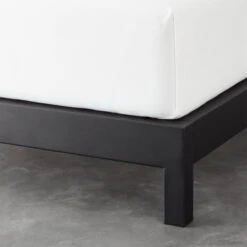 Simple Black Metal King Platform Bed -Optimal Furniture Store SimpleMetalBsQROF18